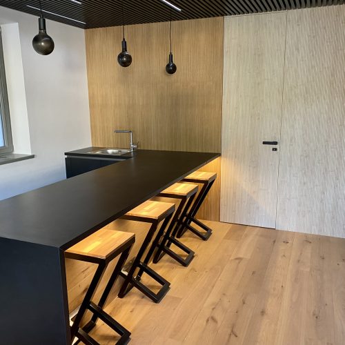 Interiér na míru včetně obložení stěn